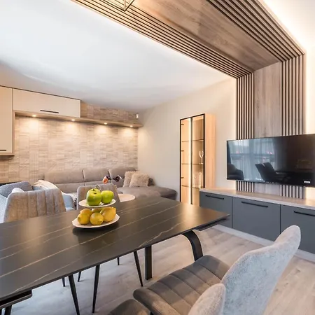 Center Luxury فارنا