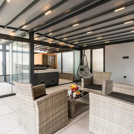 Apartment Center Luxury *