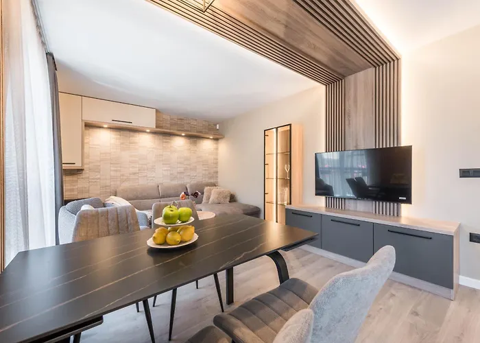 Center Luxury فارنا