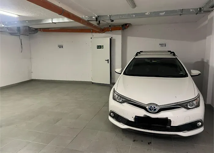 Center Luxury * فارنا