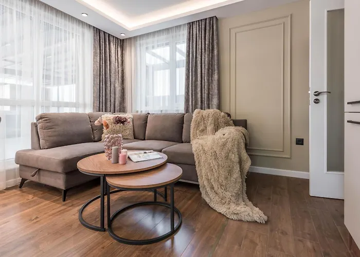 Center Luxury * فارنا
