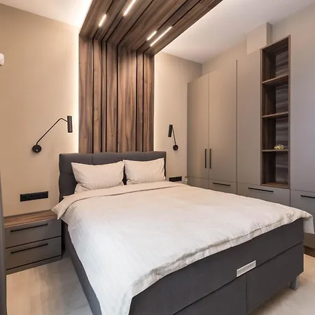 Center Luxury Апартаменти