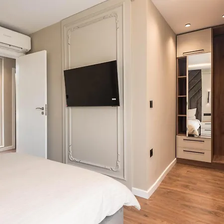 Center Luxury Lejlighed *