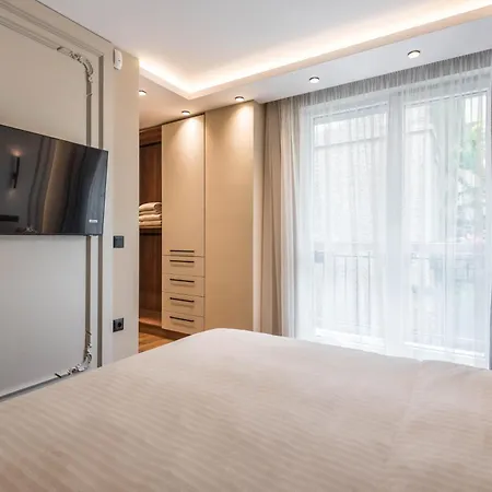Center Luxury Lejlighed