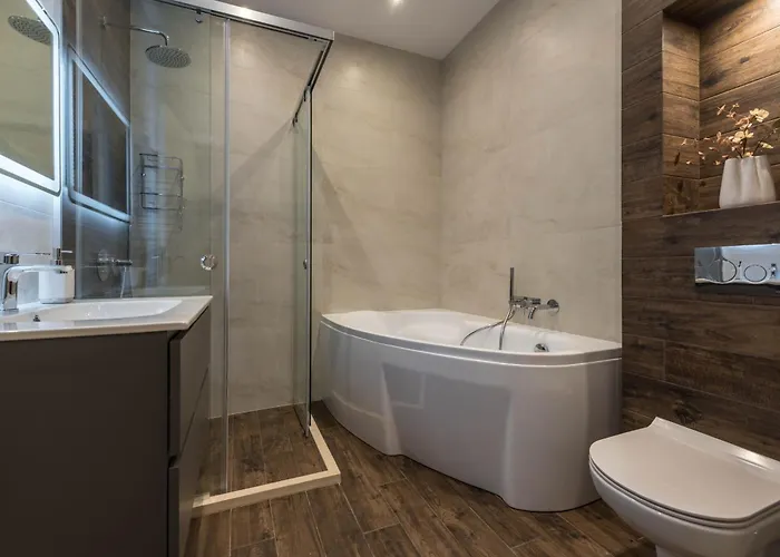 Center Luxury *